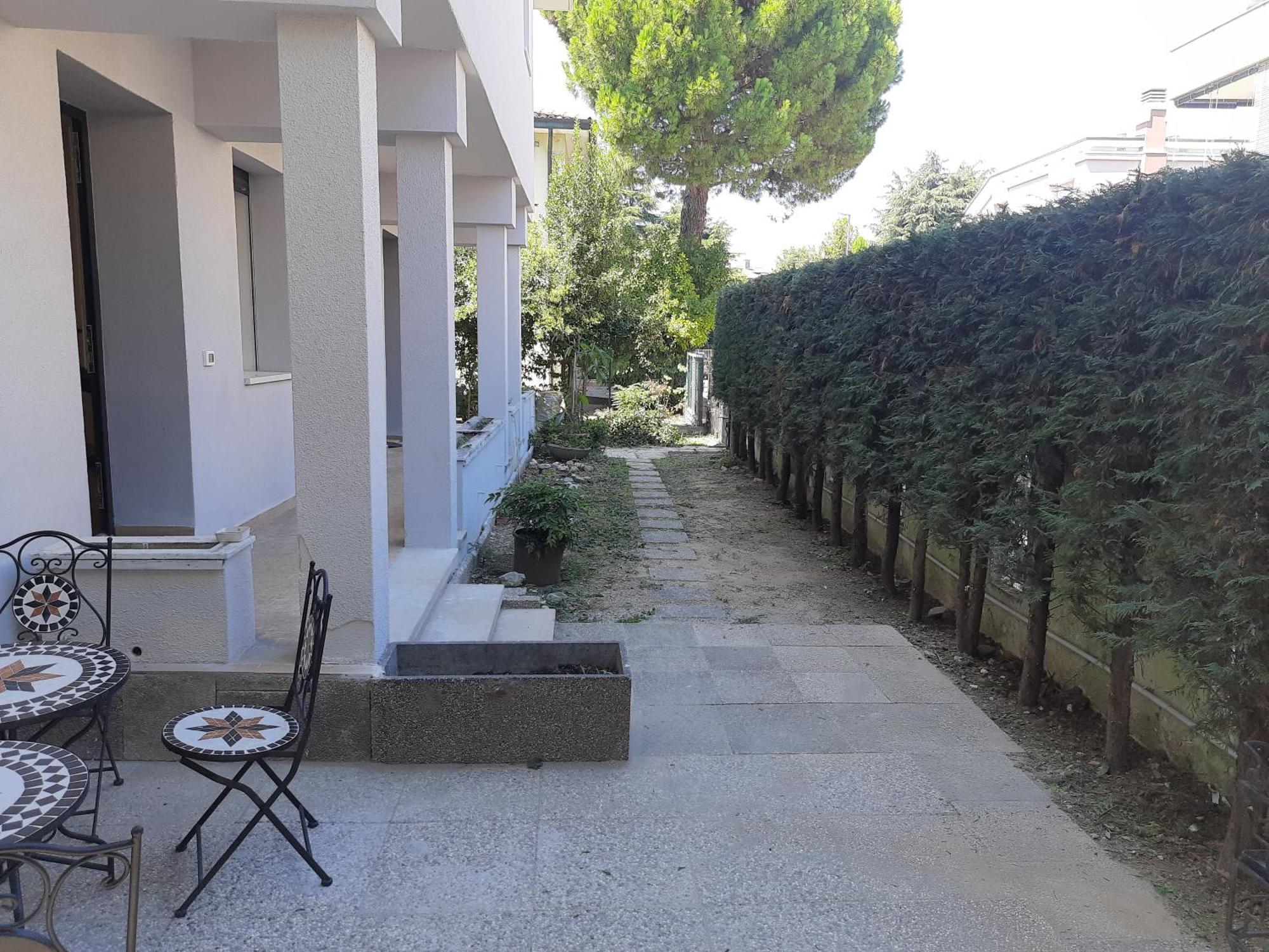 Spazioso Appartamento In Casa Singola Padova Con Giardino Kültér fotó