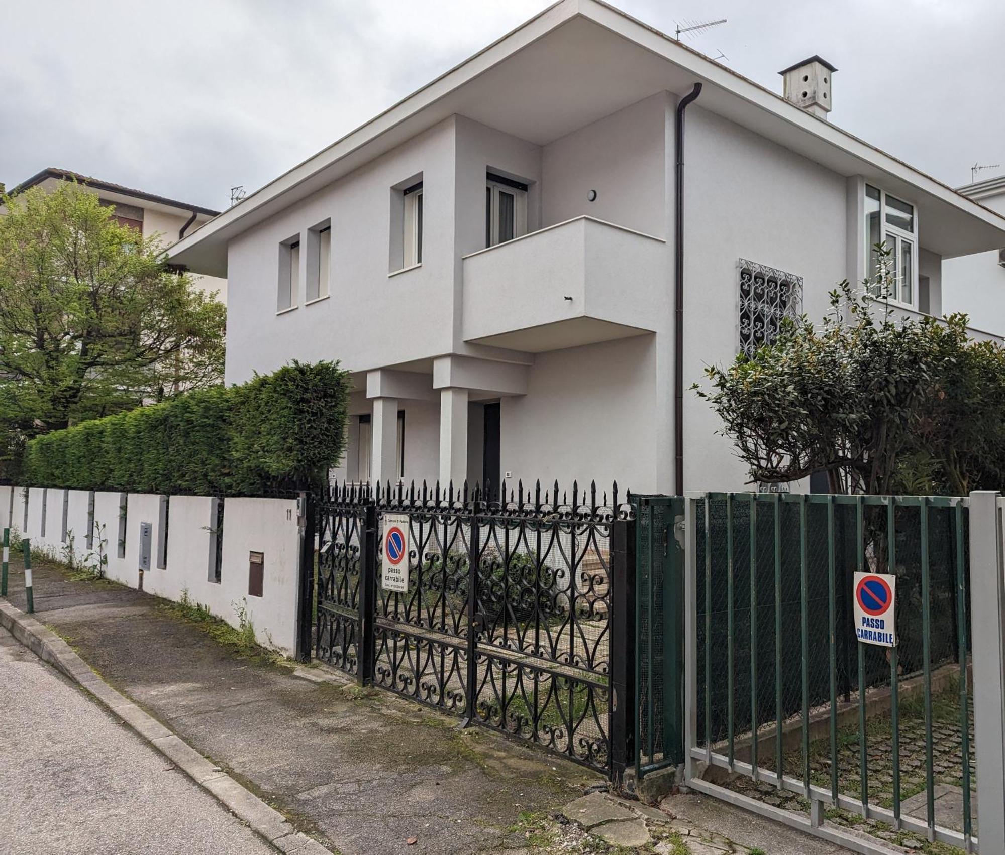 Spazioso Appartamento In Casa Singola Padova Con Giardino Kültér fotó